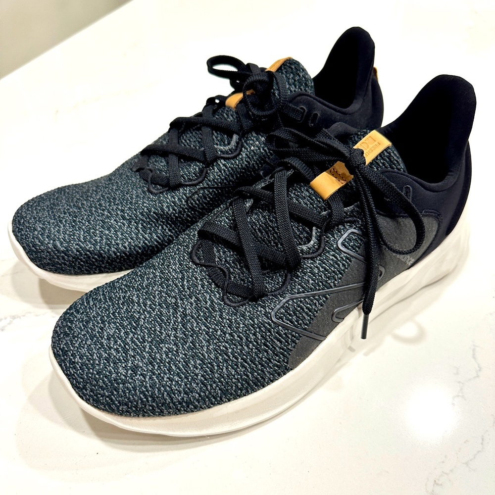 New Balance Fresh Foam Roav V2